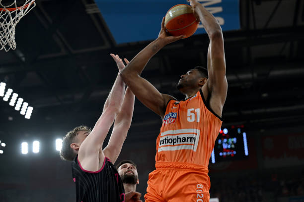 球不仅让阿 球不仅让阿